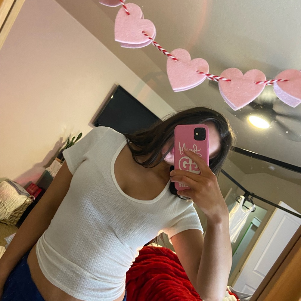 Brandy Melville white top